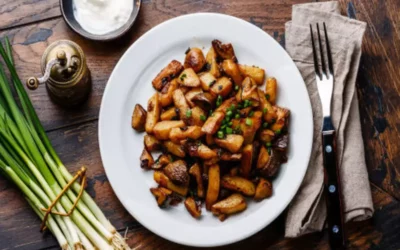 FRIED POTATO WEDGES WITH GINGER MUSHROOM SAUCE